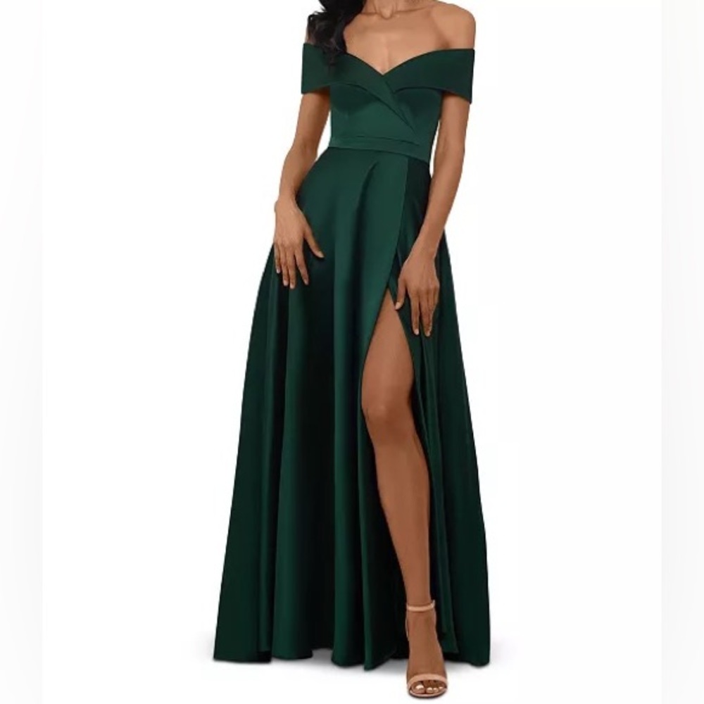 Green Formal Gown/Dress